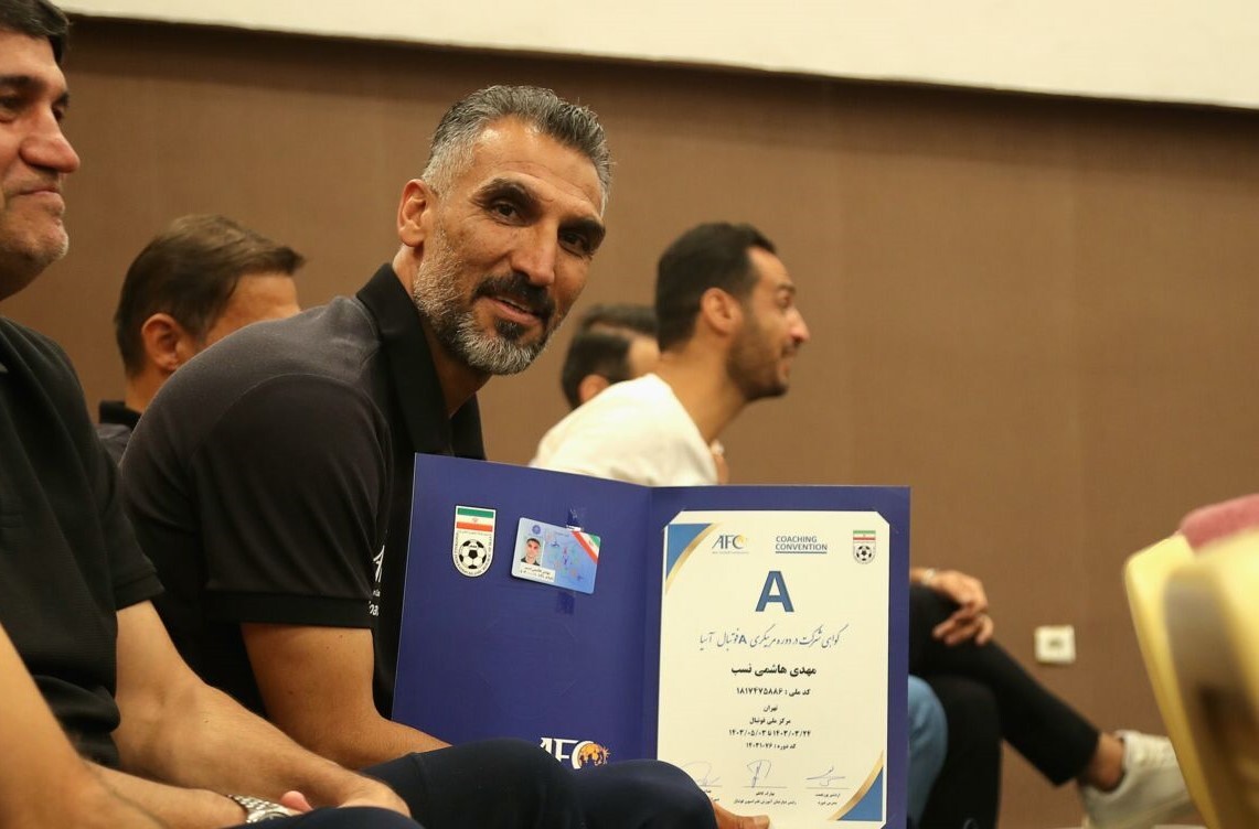 جزئیاتی از تلاشها برای بازگشت هاشمینسب به استقلال/ موافقان و مخالفان حضور یاغی در جمع آبیها جزئیاتی از تلاشها برای بازگشت هاشمینسب به استقلال/ موافقان و مخالفان حضور یاغی در جمع آبیها