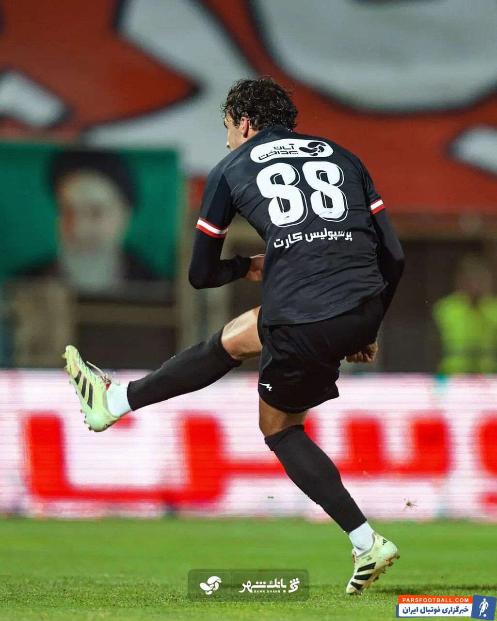 تصاویر فریمبهفریم با سوپرگل دیدنی مارکو باکیچ هافبک مونتهنگرویی پرسپولیس به تراکتور