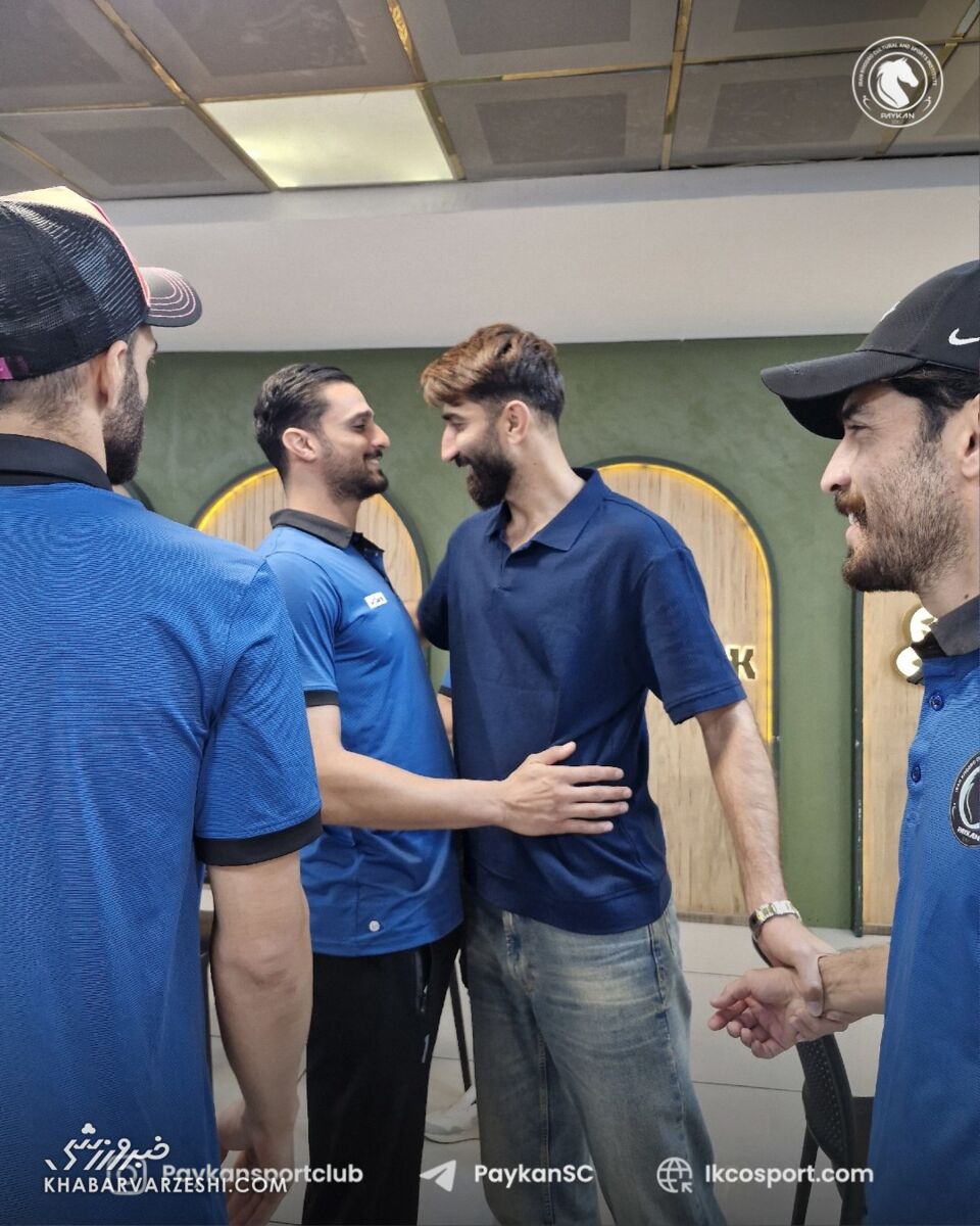 406304 بیرانوند در فرودگاه