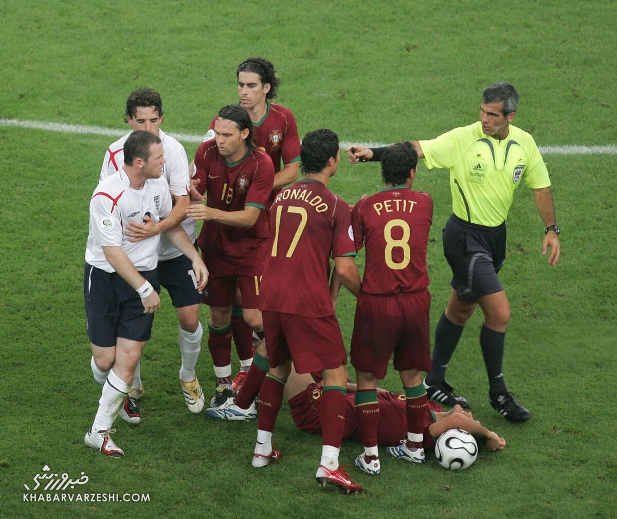 406678 اخراج وین رونی در جام جهانی 2006