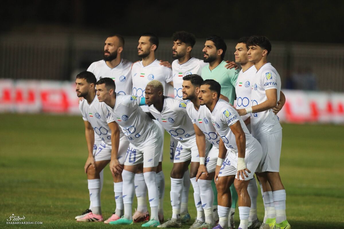 406697 عکس تیمی استقلال مقابل چادرملو