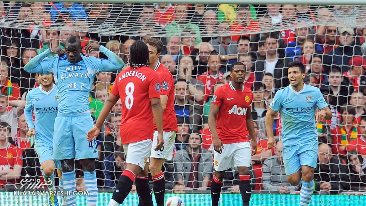 407607-1 ماریو بالوتلی در سال 2011 پس از گلزنی مقابل منچستریونایتد