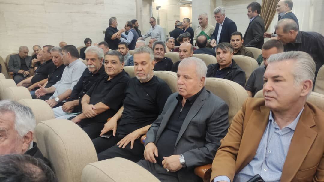 408378 علی پروین