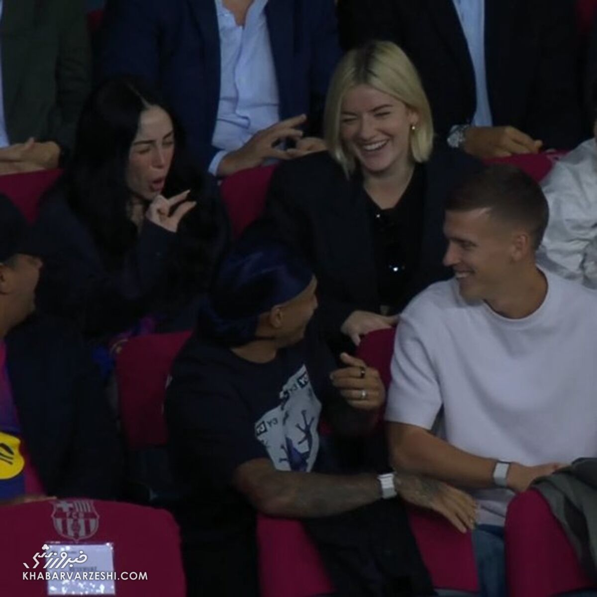 408654 شوخی و خنده نیکی نیکول، نامزد لامین یامال، با رافینیا و دنی اولمو