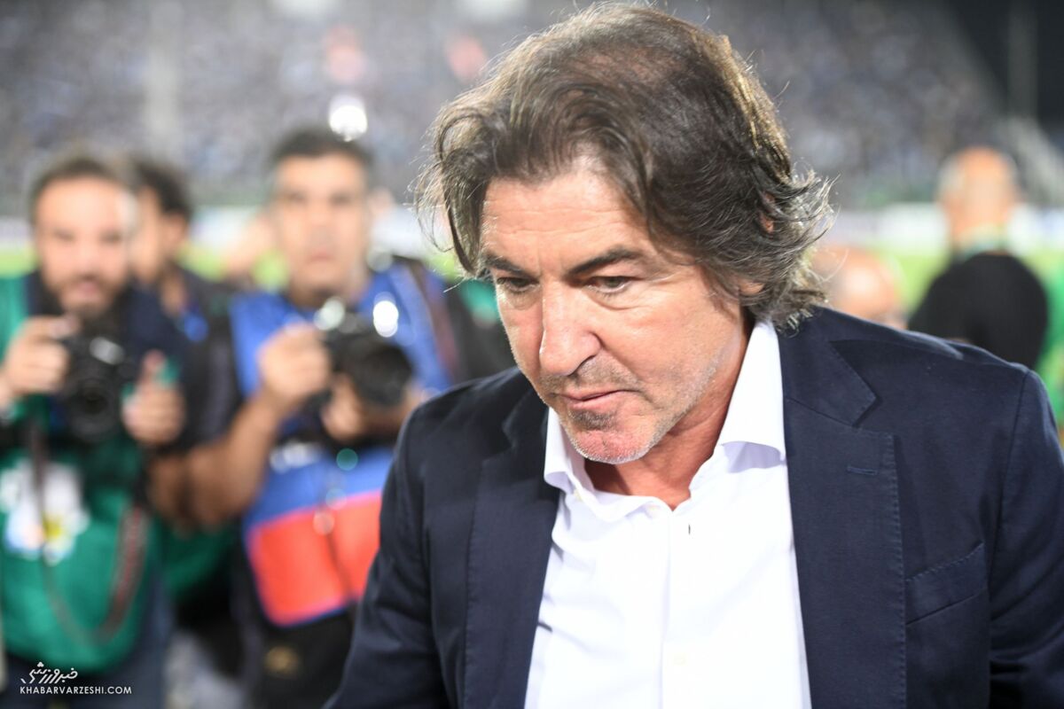 408868 سرمربی استقلال