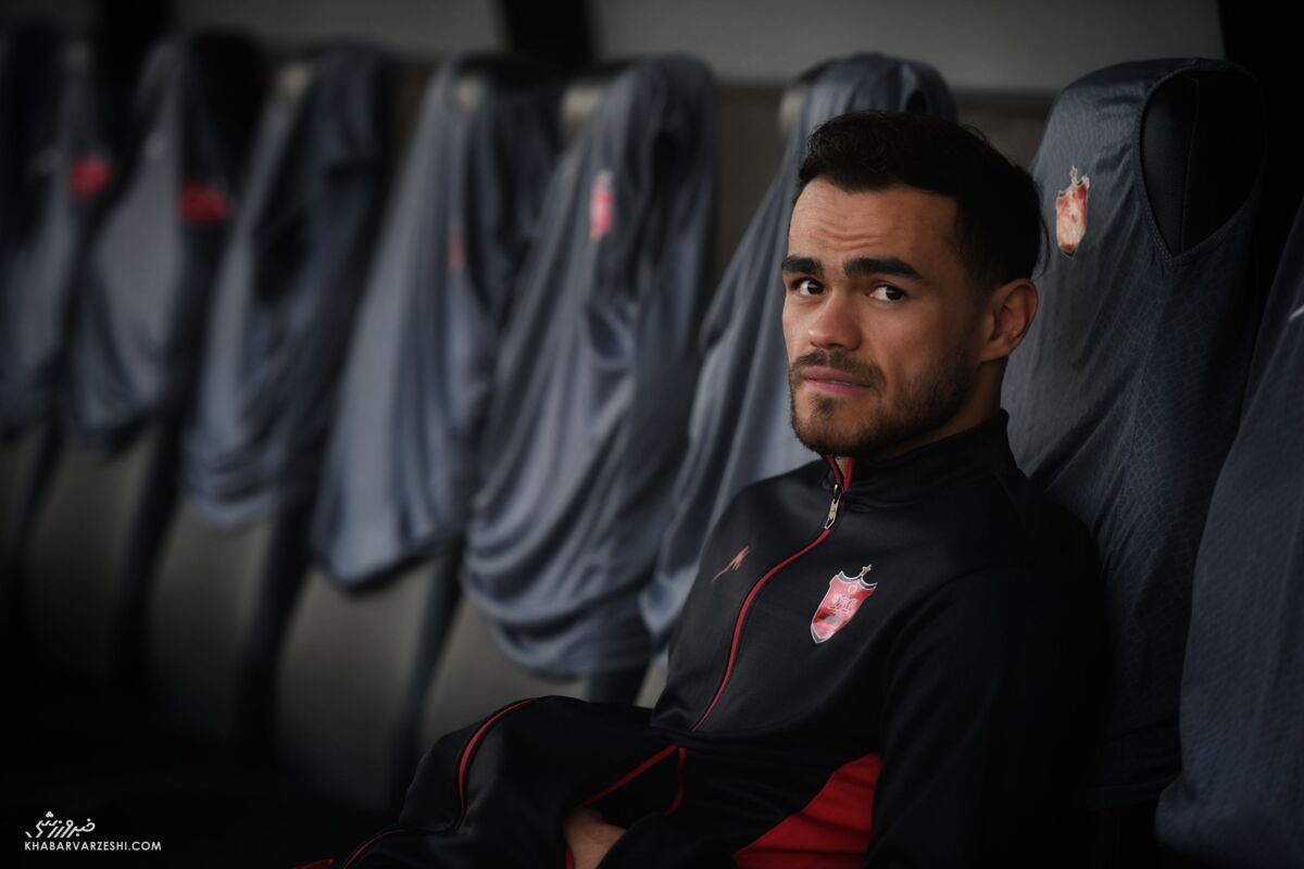 409061 لقب طلایی به یک بازیکن پرسپولیس و ناراحتی یک سرخپوش!/ شعار هواداران برای هاشمیان و بیرانوند +عکس