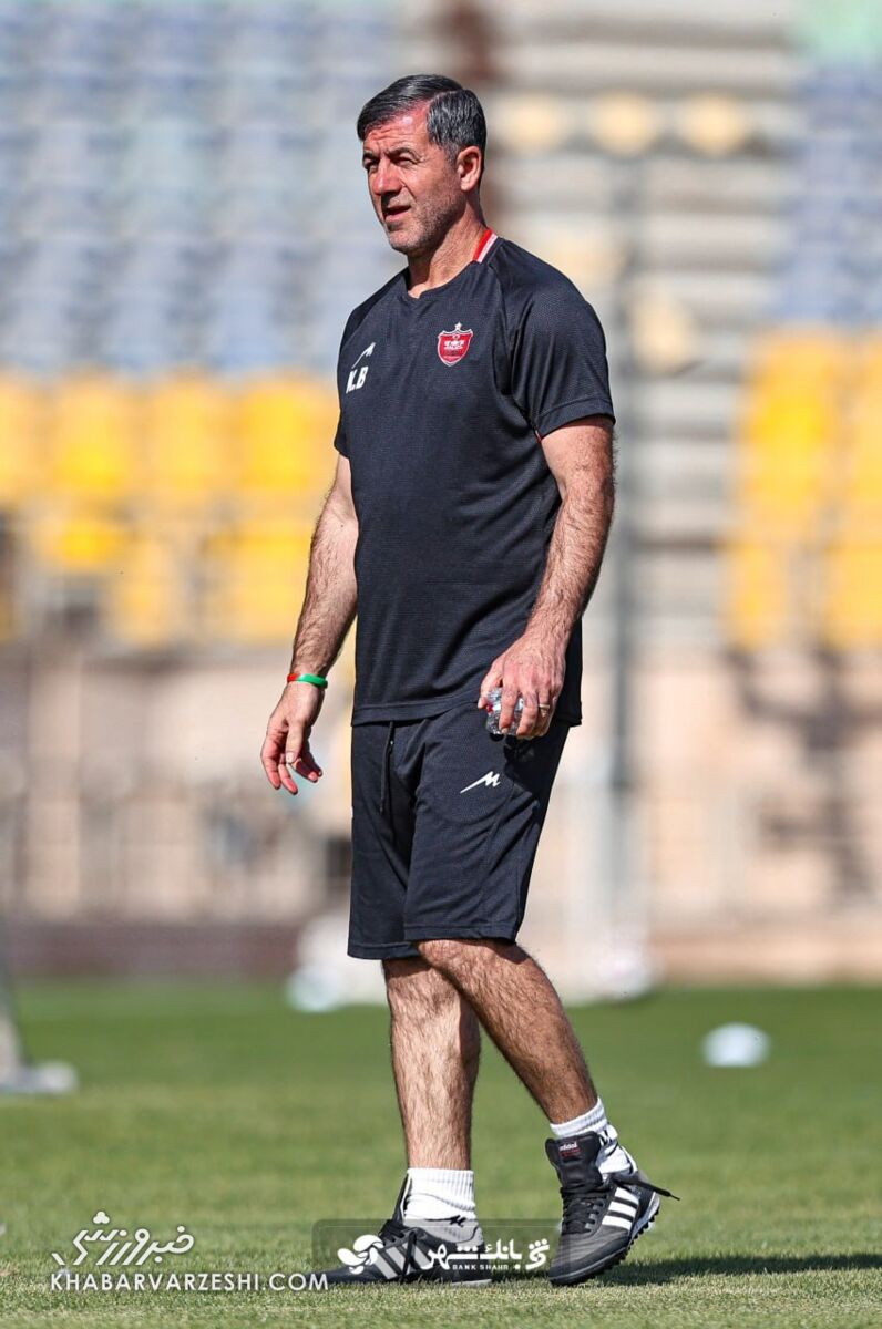 409604 بازگشت نشاط به پرسپولیسیها در غیاب هاشمیان؛ کریم باقری قبل از اوسمار مامور شد +عکس