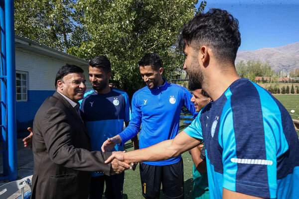 4314024 مظلومی: یک دلال بازیکن مصدوم به استقلال انداخت/ مسئولان اسیر فضای شدند