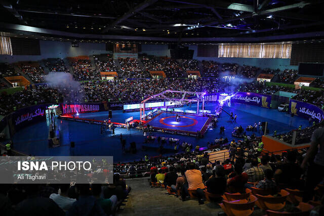 4511561 ۵۰۰ میلیارد برای حق پخش ورزش شوخی است/ ۱۵ هزار میلیارد تومان؛ عدد معقول برای فوتبال