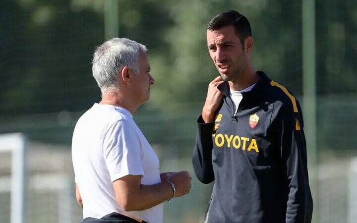 4512123 رونمایی از مربی جدید تیم ملی فوتبال ایران در دبی