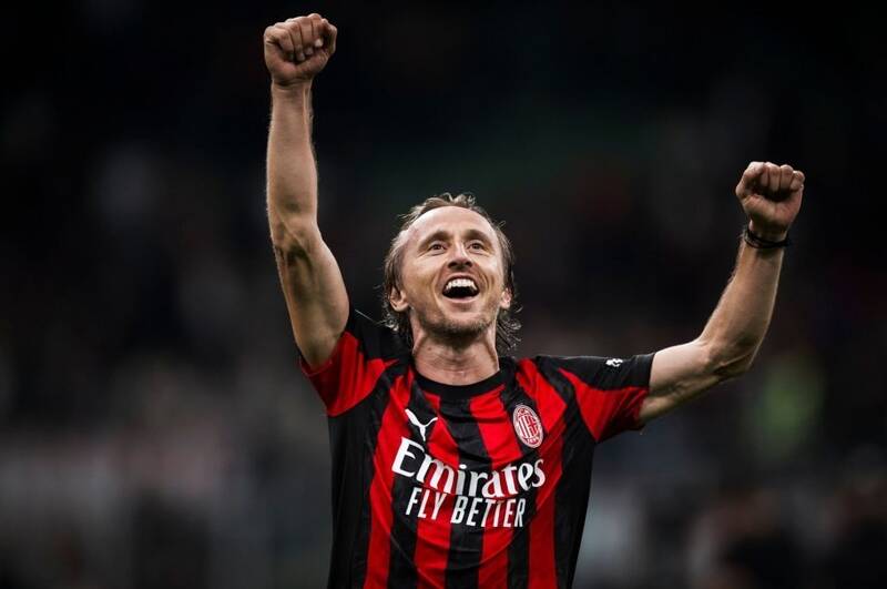 4512951 لوکا مودریچ ,