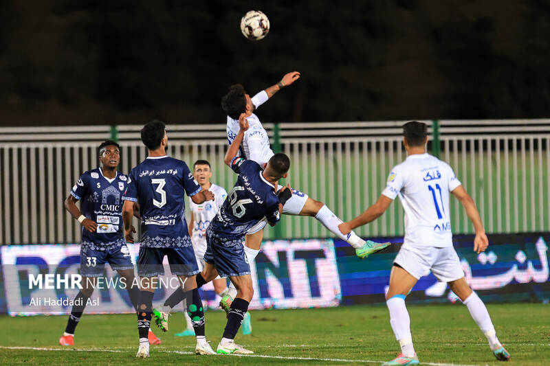 4514132 جواد نکونام باید در استقلال میماند؛ مهاجمان فقر گلزنی دارند