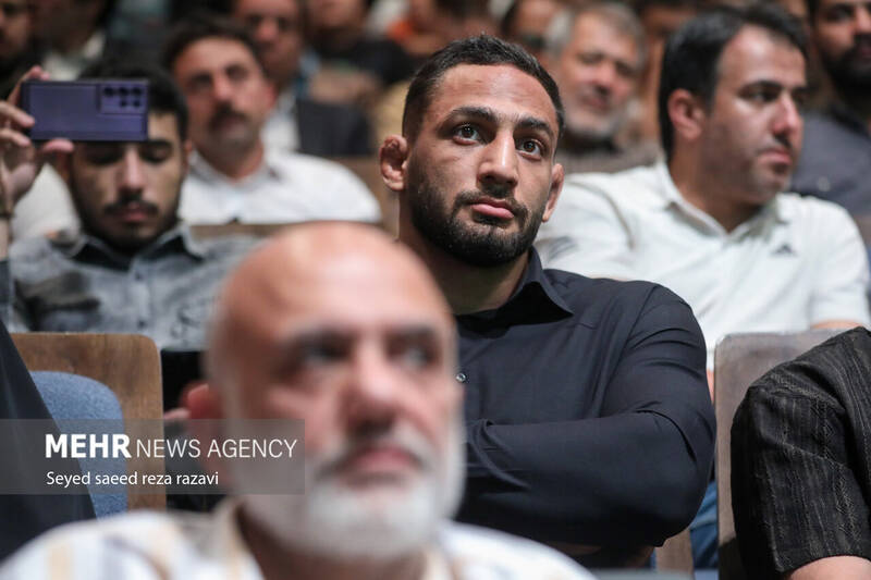 4518770 مراسم تجلیل از قهرمانان تیم ملی کشتی جمهوری اسلامی ایران