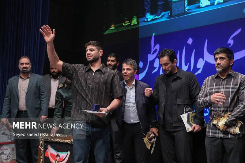 4518779 مراسم تجلیل از قهرمانان تیم ملی کشتی جمهوری اسلامی ایران