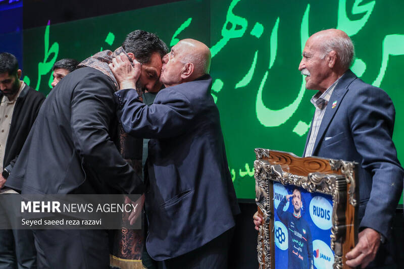 4518785 مراسم تجلیل از قهرمانان تیم ملی کشتی جمهوری اسلامی ایران