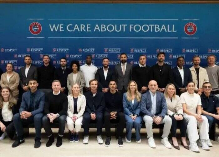 تصمیم مهم «کریم انصاری‌فرد»؛ کت و شلوار به جای گرمکن!