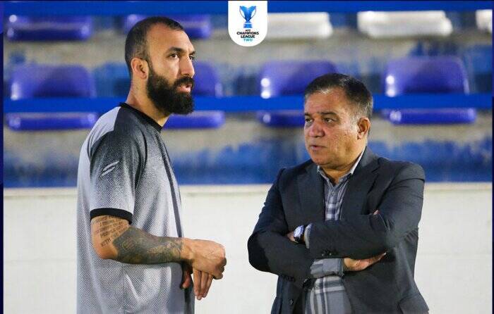 4521542 جلسه تاجرنیا با ساپینتو و کاپیتانهای استقلال