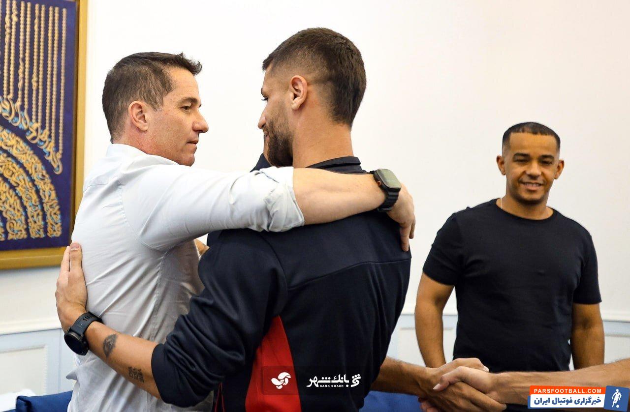 مراسم معارفه اوسمار ویرا به عنوان سرمربی جدید پرسپولیس پیش از سفر به تبریز