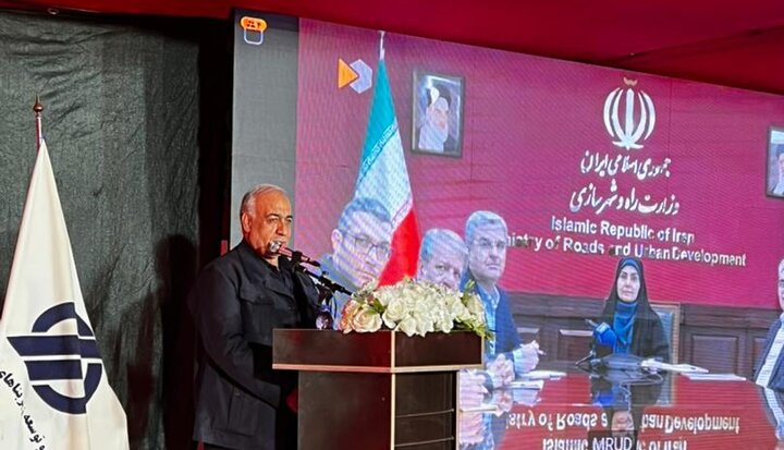 5706475 عملیات ریلگذاری راهآهن کرمانشاه - خسروی آغاز شد