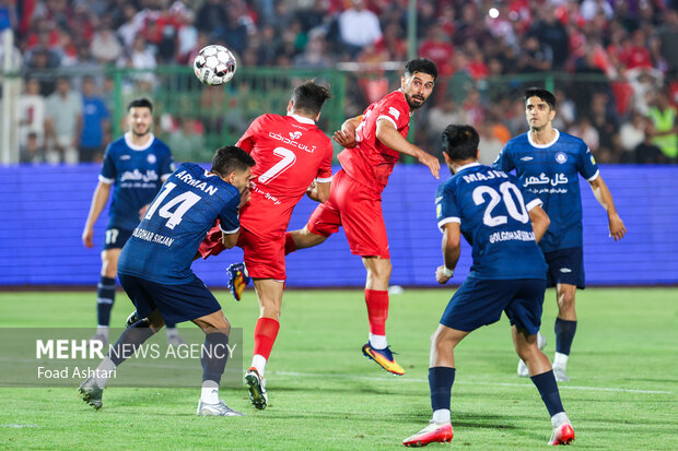 هاشمیان به بن‌بست فنی رسیده/ درویش با ماندنش به پرسپولیس «ظلم» می‌کند