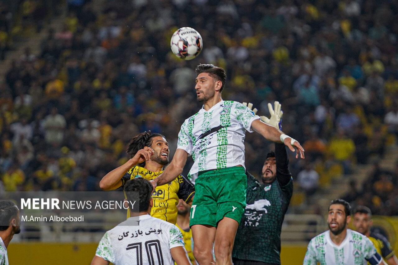 5710719 استقلال پرسپولیس را محکوم به پیروزی کرد/ خیبر علیه هاشمیان و یاران!