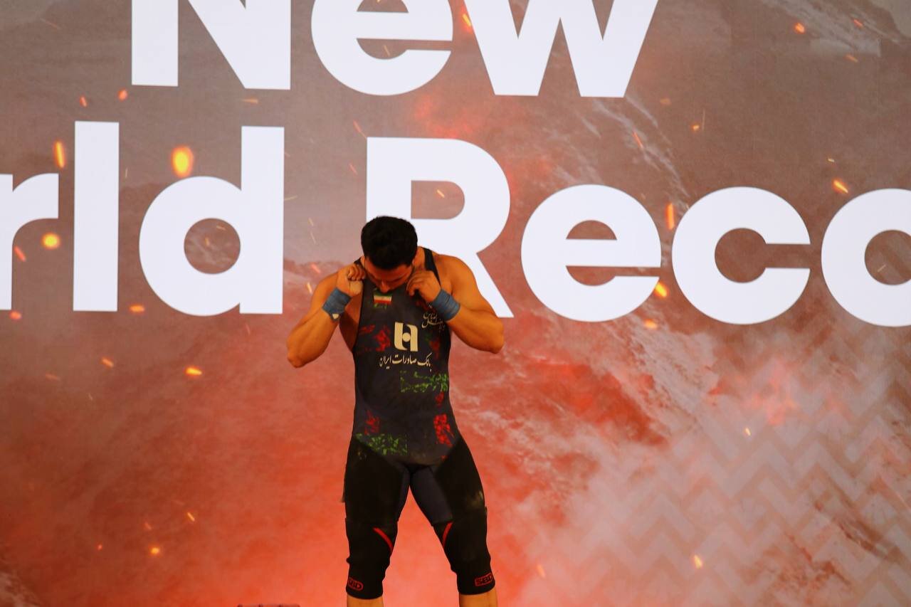 نایب قهرمان وزنه‌برداری جهان: حریفم با یک کیلو اختلاف قهرمان شد