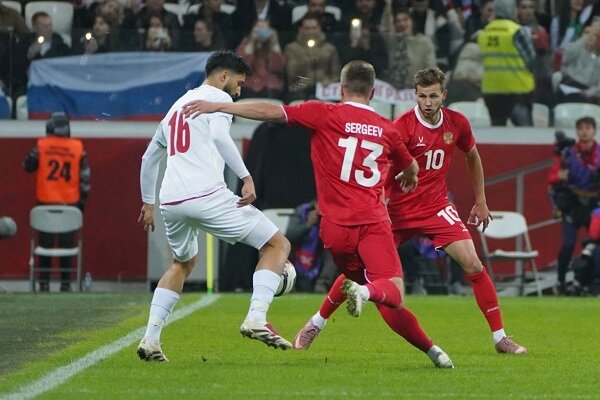 5720268 سرمربی روسیه هم منتقد «قلعهنویی» شد/ هزار دلیل «تاج» برای یک اشتباه!