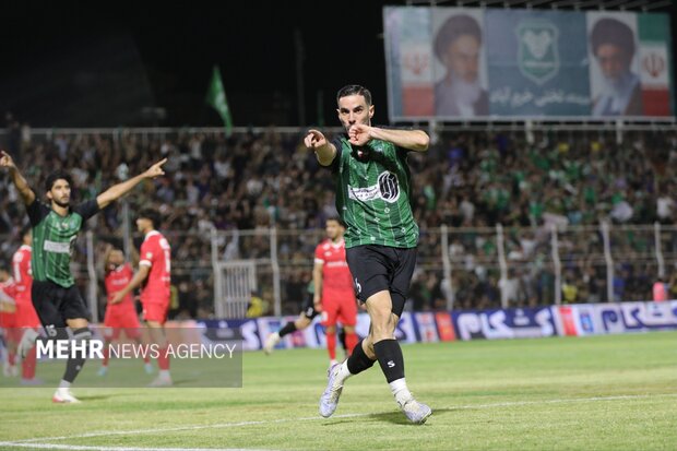 5730648 وحید با پرسپولیس باخت؛ برد خیبر حکم اخراج صادر کرد