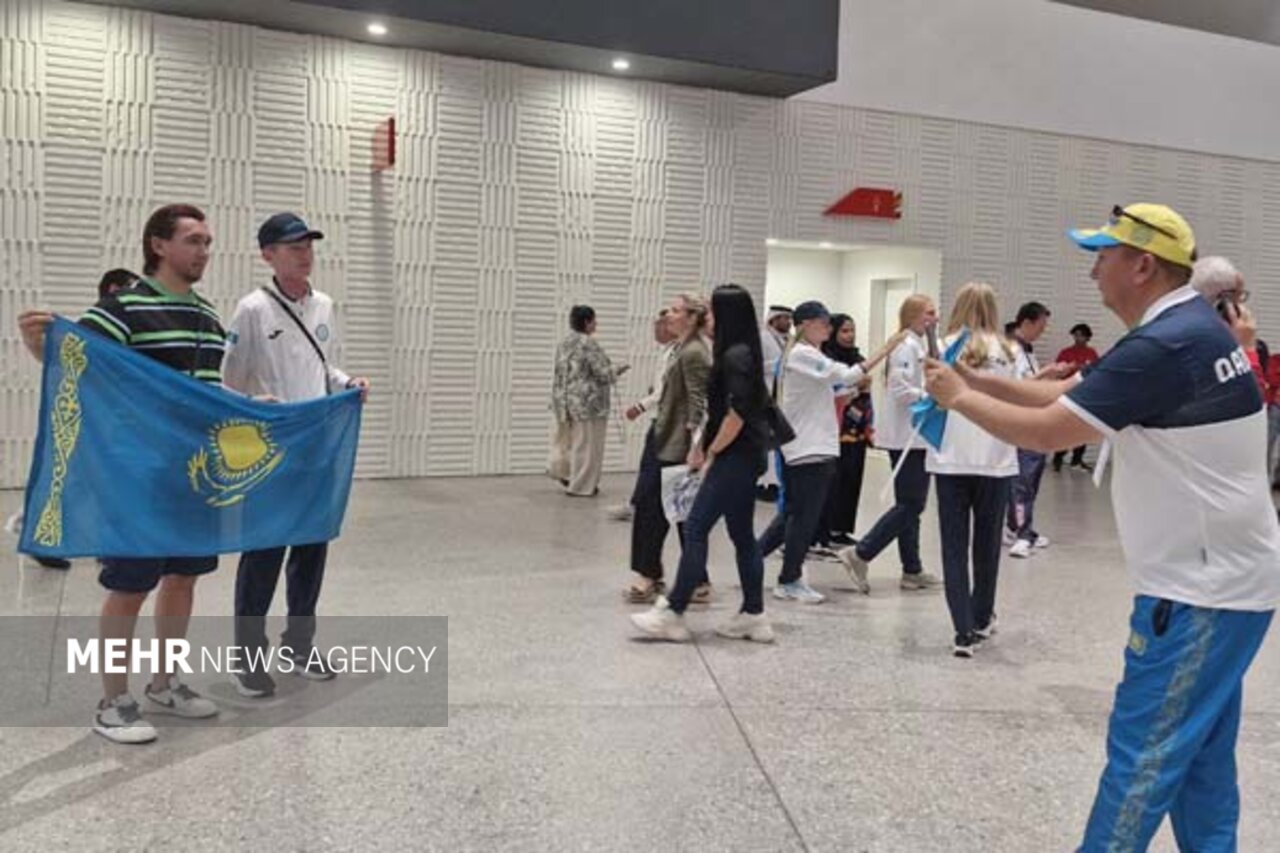 5737171 پوشش زنده افتتاحیه بازیهای آسیایی جوانان؛ حضور پرنشاط جوانان ایران