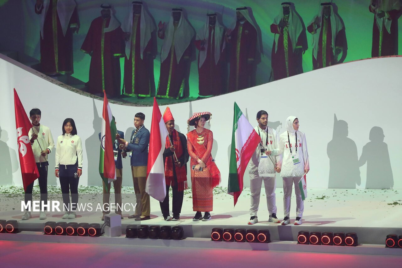 رژه کاروان ورزش ایران و استقبال گرم از کاروان فلسطین + فیلم و عکس