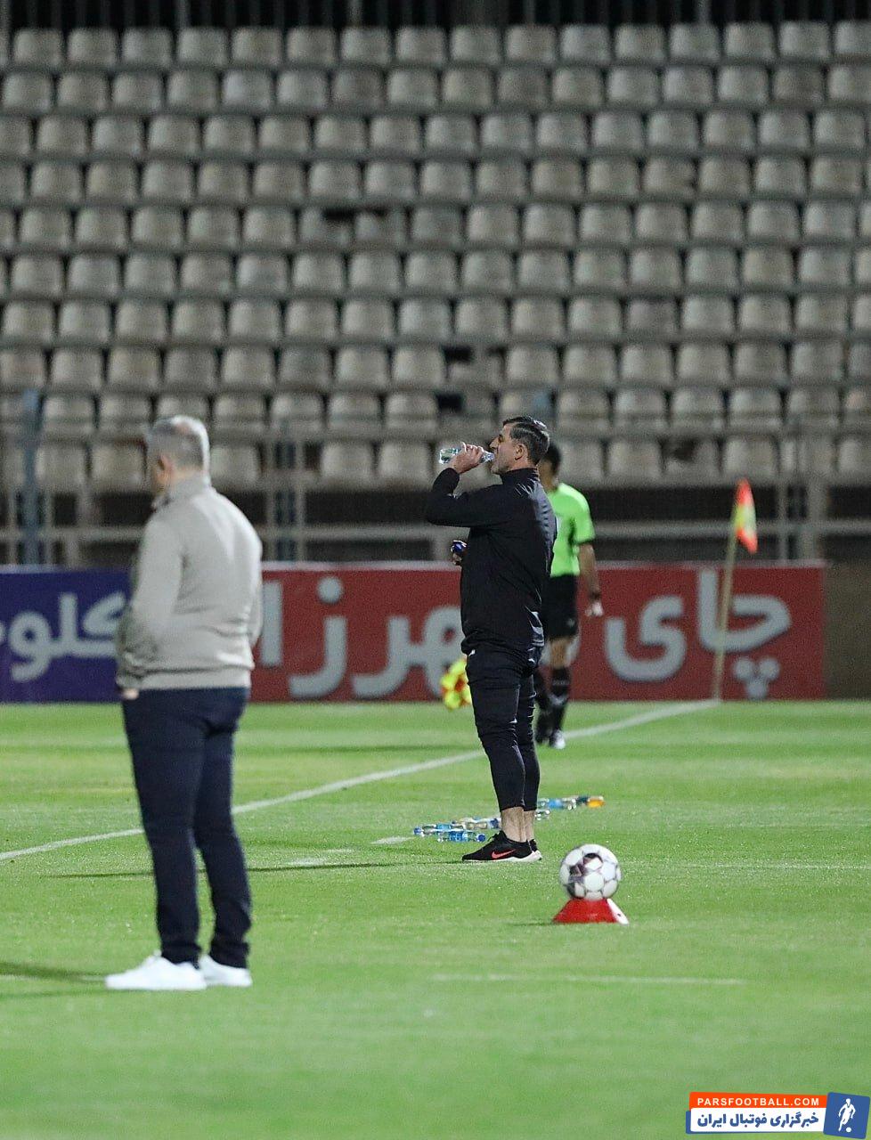 کریم باقری با استایل خاص خود مقابل تراکتور شکست نخورد