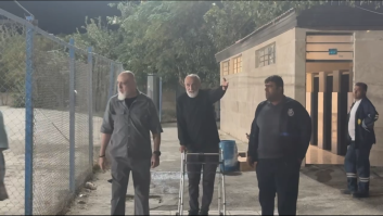 کلیپ حضور مهدی فنونیزاده در ورزشگاه شهرقدس برای دیدار استقلال - الوحدات