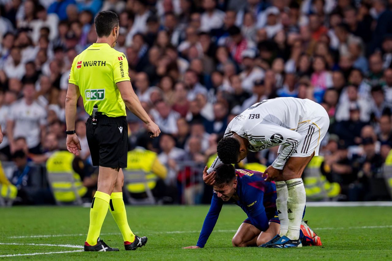 bellingham_pedri_20251028_002539_254 جود بلینگام، رئال مادرید - پدری، بارسلونا - ال کلاسیکو