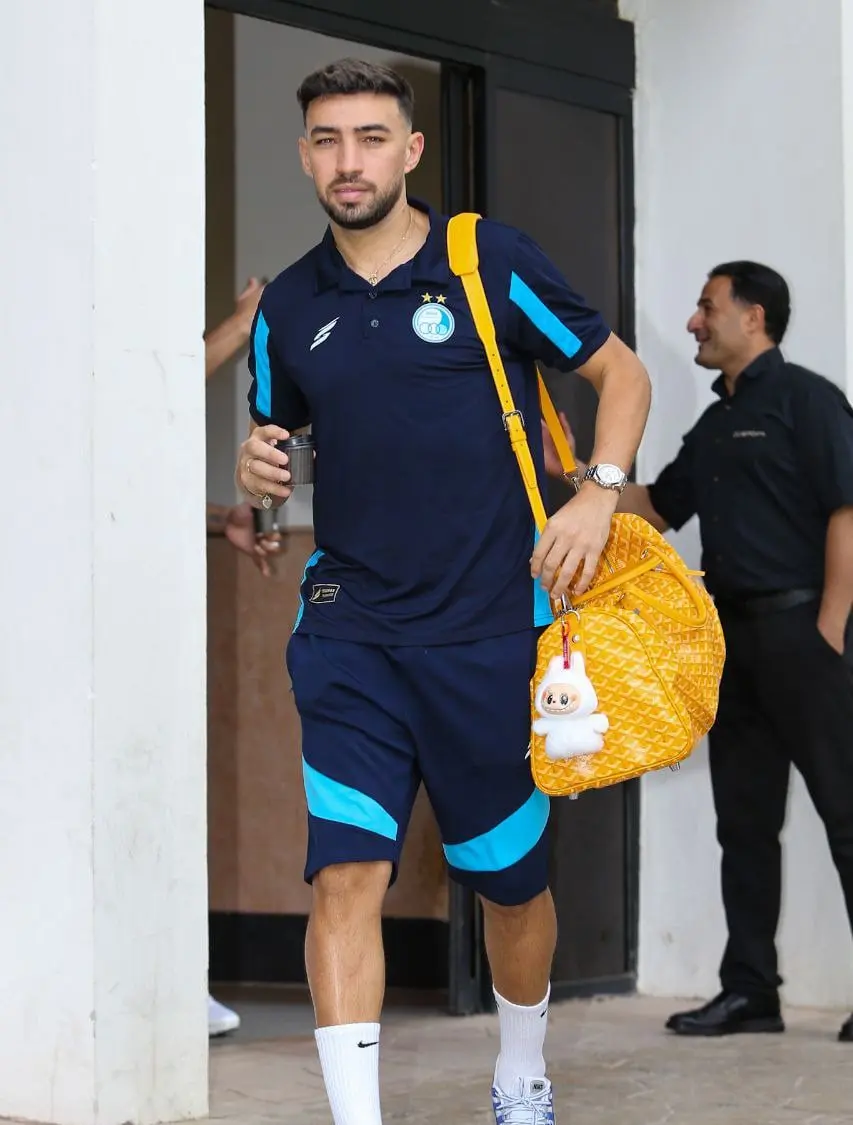 d8aad8b5d988db8cd8b1db8cd8acd8a7d984d8a8d8a7d8b2d985d986db8cd8b1d8a7d984d8add8afd8a7d8afdb8cd9bedb8cd8b4d8a7d8b2d8afdb8cd8afd8a7d8b1d8a8d8b1d8a7d8a8d8b1d985d8b3d8b1d981d8b3d986d8acd8a7d986-1 تصویری جالب از منیر الحدادی پیش از دیدار برابر مس رفسنجان