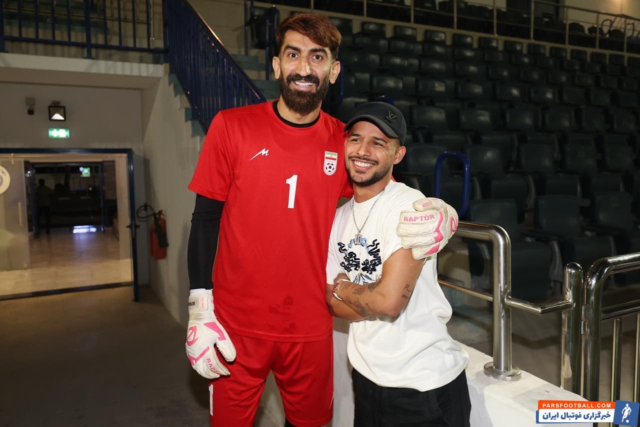 مهدی قایدی ستاره تیم ملی در آغوش علیرضا بیرانوند قرار گرفت