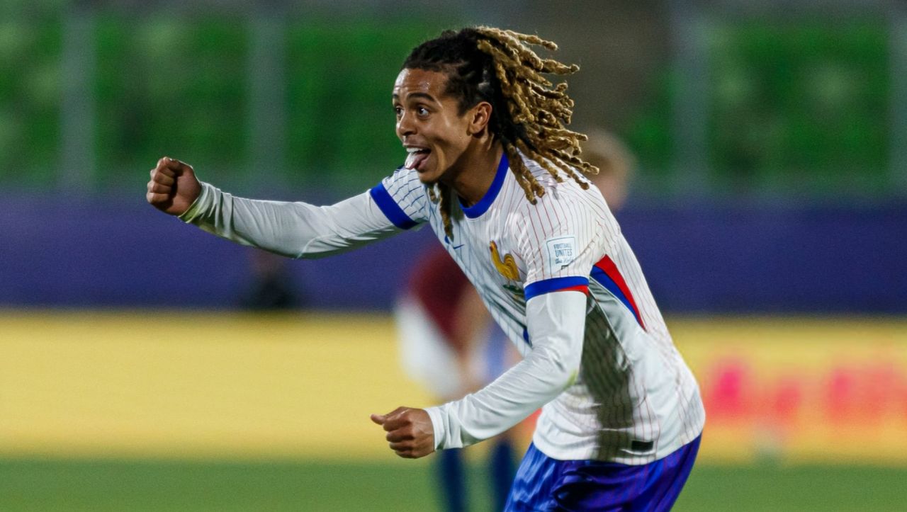 img_20251013_091945_848 سیمون بوآبره بازیکن جوان لیگ عربستان، فرانسه را به نیمه نهایی فرستاد