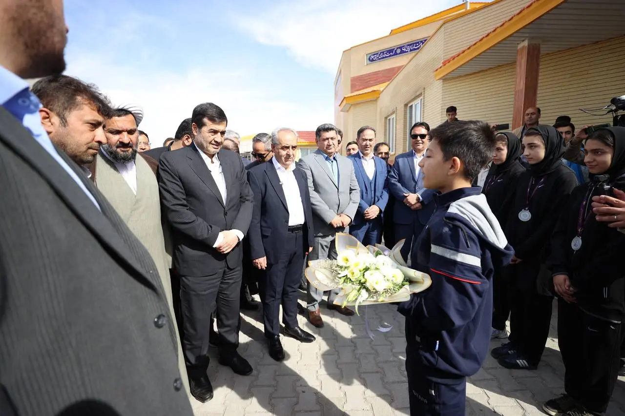 بازدید وزیر ورزش و جوانان از مجموعه ورزشی سرپوشیده ولایت بناب
