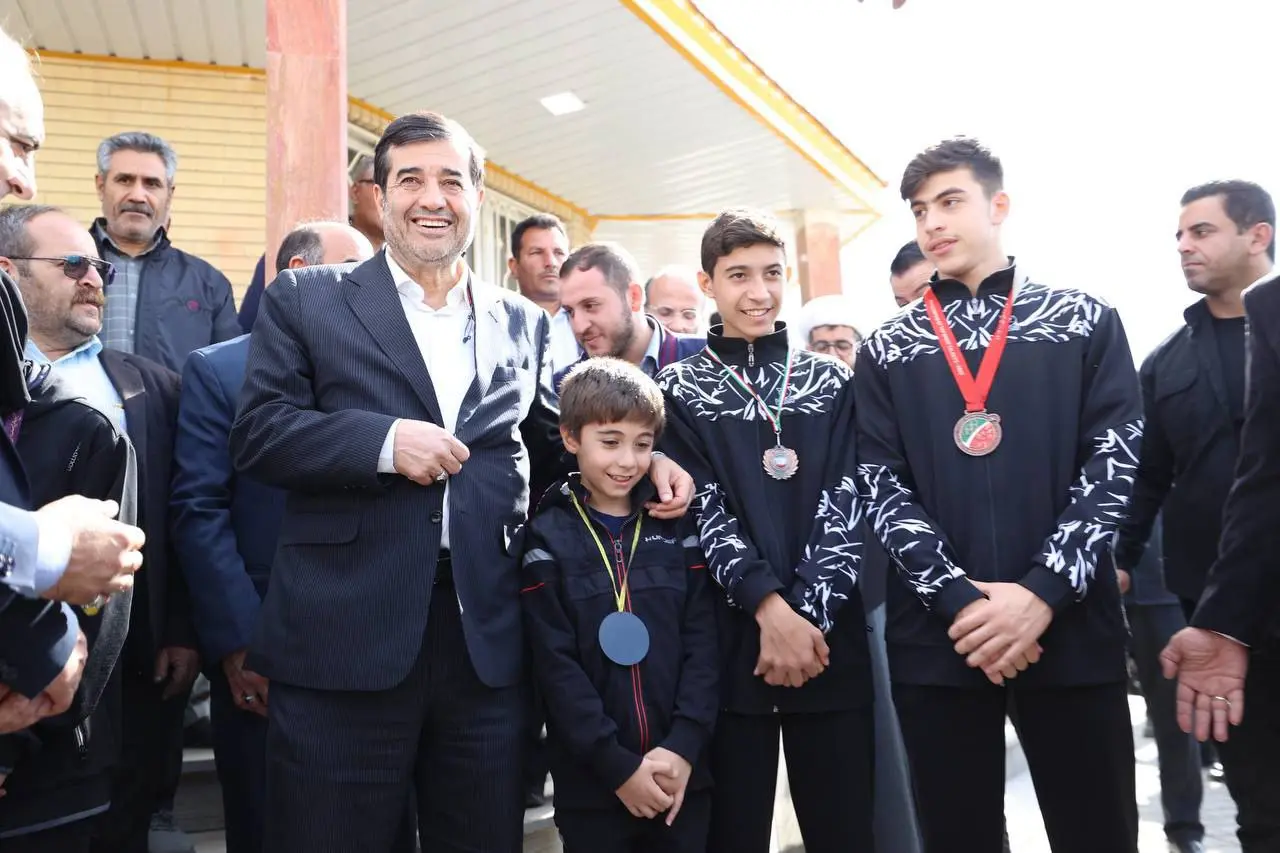 بازدید وزیر ورزش و جوانان از مجموعه ورزشی سرپوشیده ولایت بناب