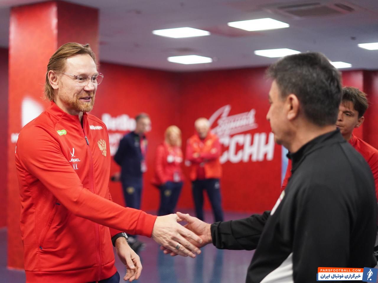 برخورد گرم امیر قلعه نویی و والری کارپین در نشست خبری قبل از بازی ایران