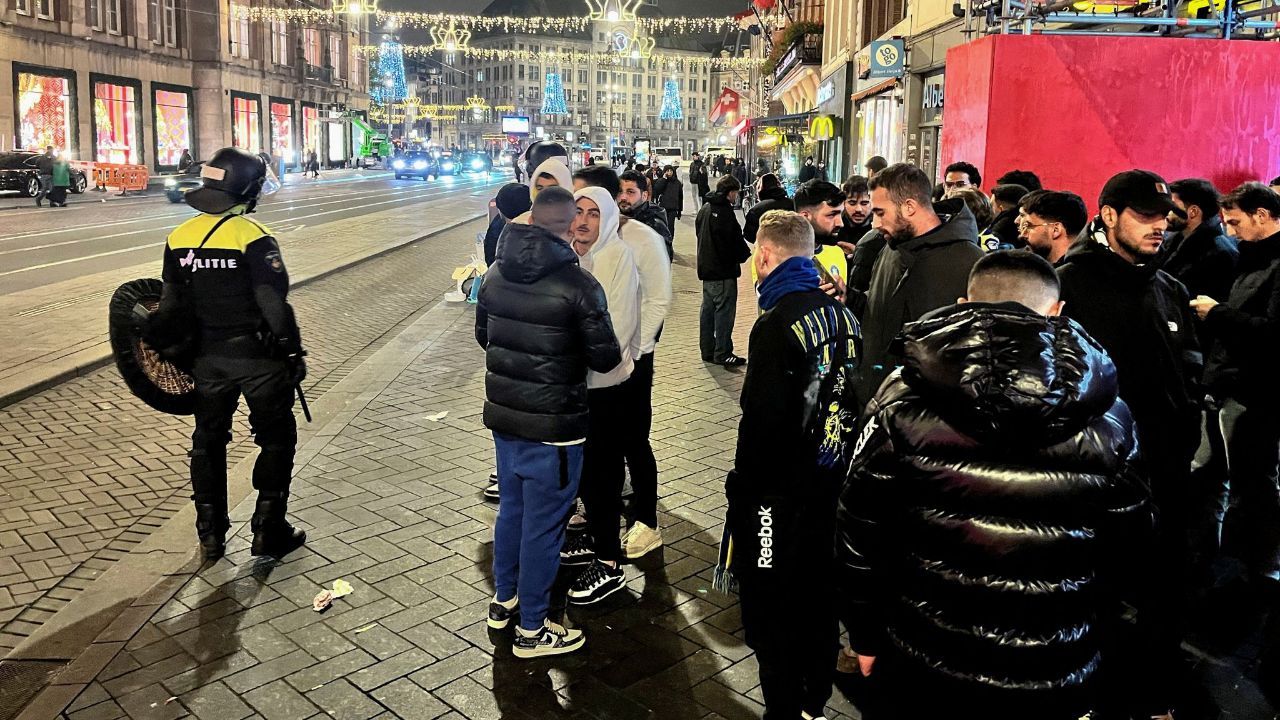 macabbi_telaviv_fans_20251017_001234_973 هواداران مکابی تلآویو در آمستردام هلند