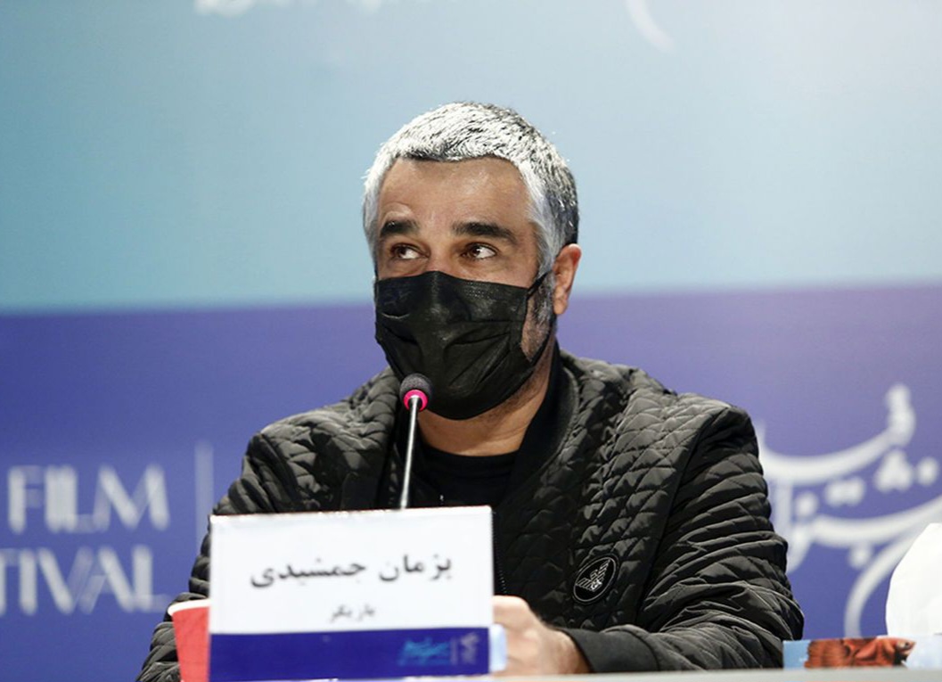 عکس از پژمان جمشیدی در جشنواره فیلم فجر ۱۴۰۰