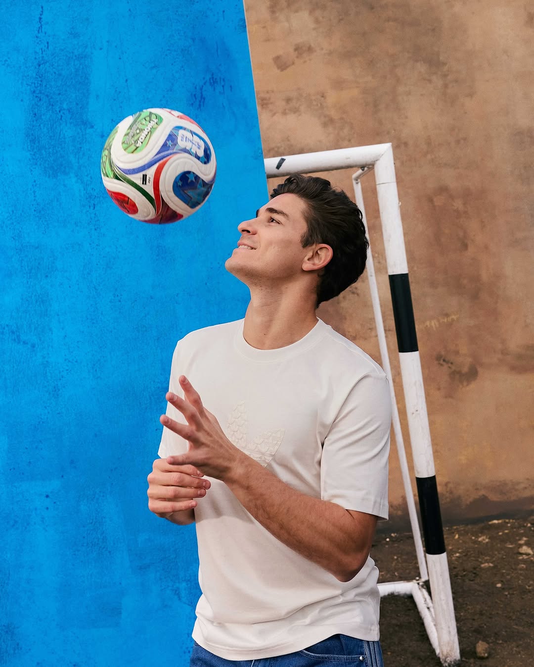 photo_2025-10-04_00-38-53 خولیان آلوارز