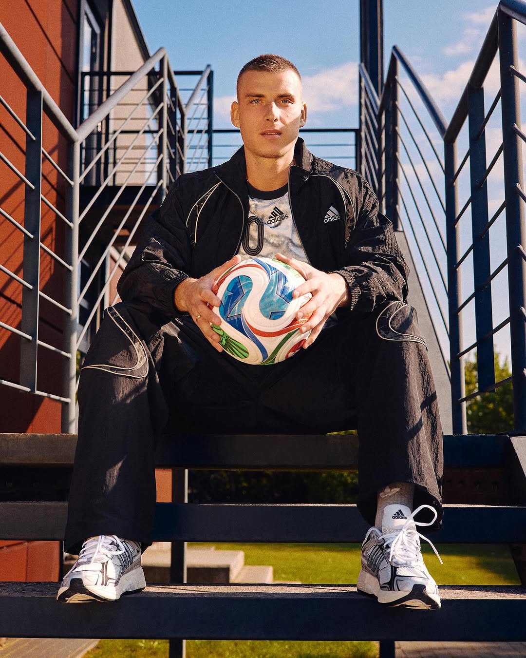 photo_2025-10-04_00-38-58 آندری لونین