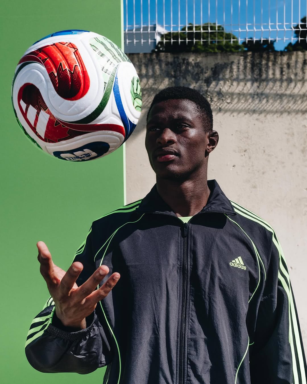 photo_2025-10-04_00-39-12 نونو مندس