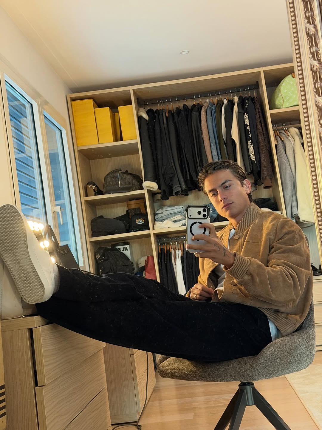 photo_2025-10-07_02-00-16 پائولو دیبالا