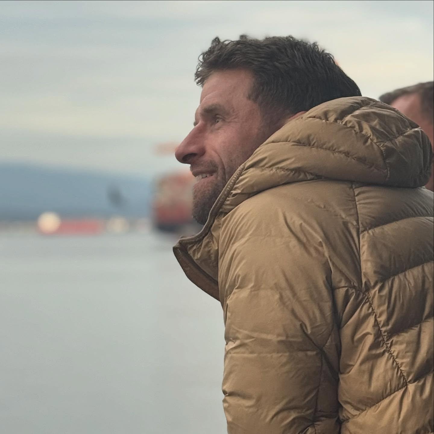 photo_2025-10-18_01-07-40 توماس مولر