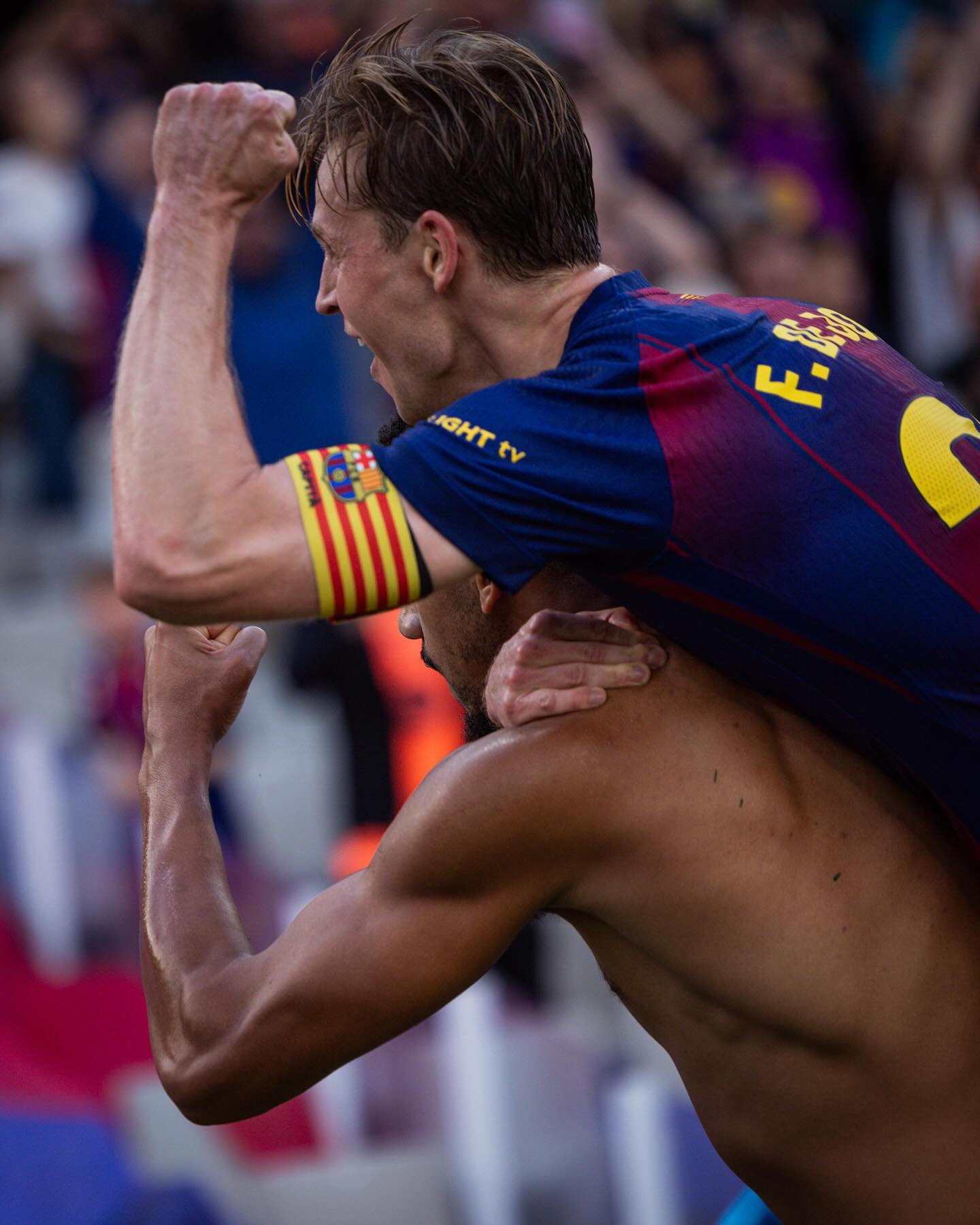 photo_2025-10-19_01-52-56 فرنکی دی یونگ