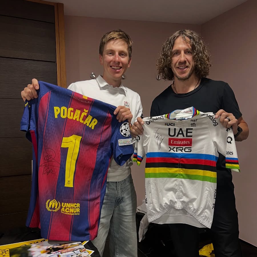 photo_2025-10-19_01-53-33 کارلس پویول