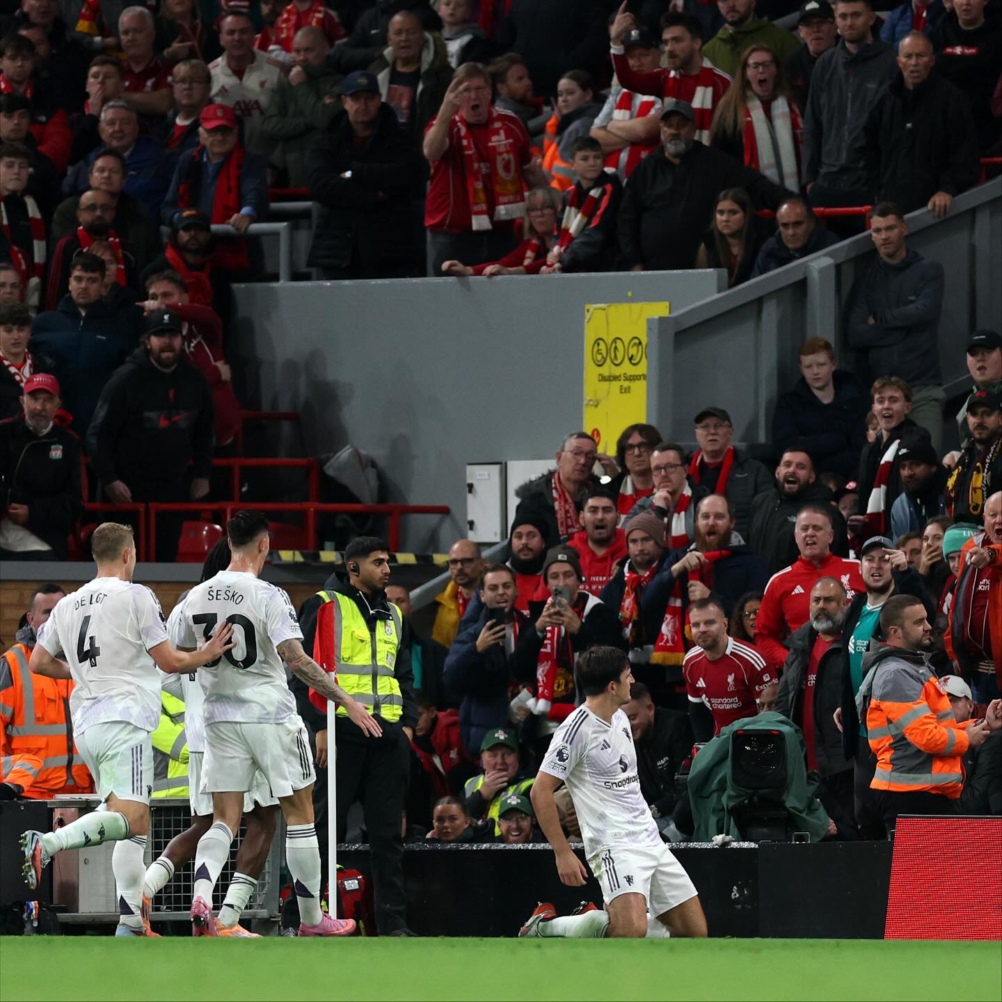 photo_2025-10-20_02-03-30 هری مگوایر