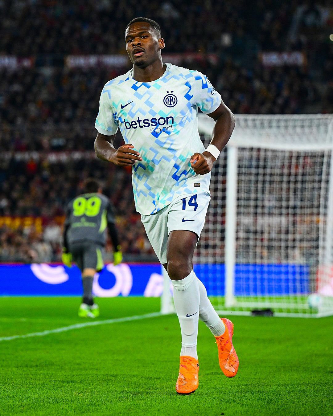 photo_2025-10-20_02-03-35 آنژ یوان بونی